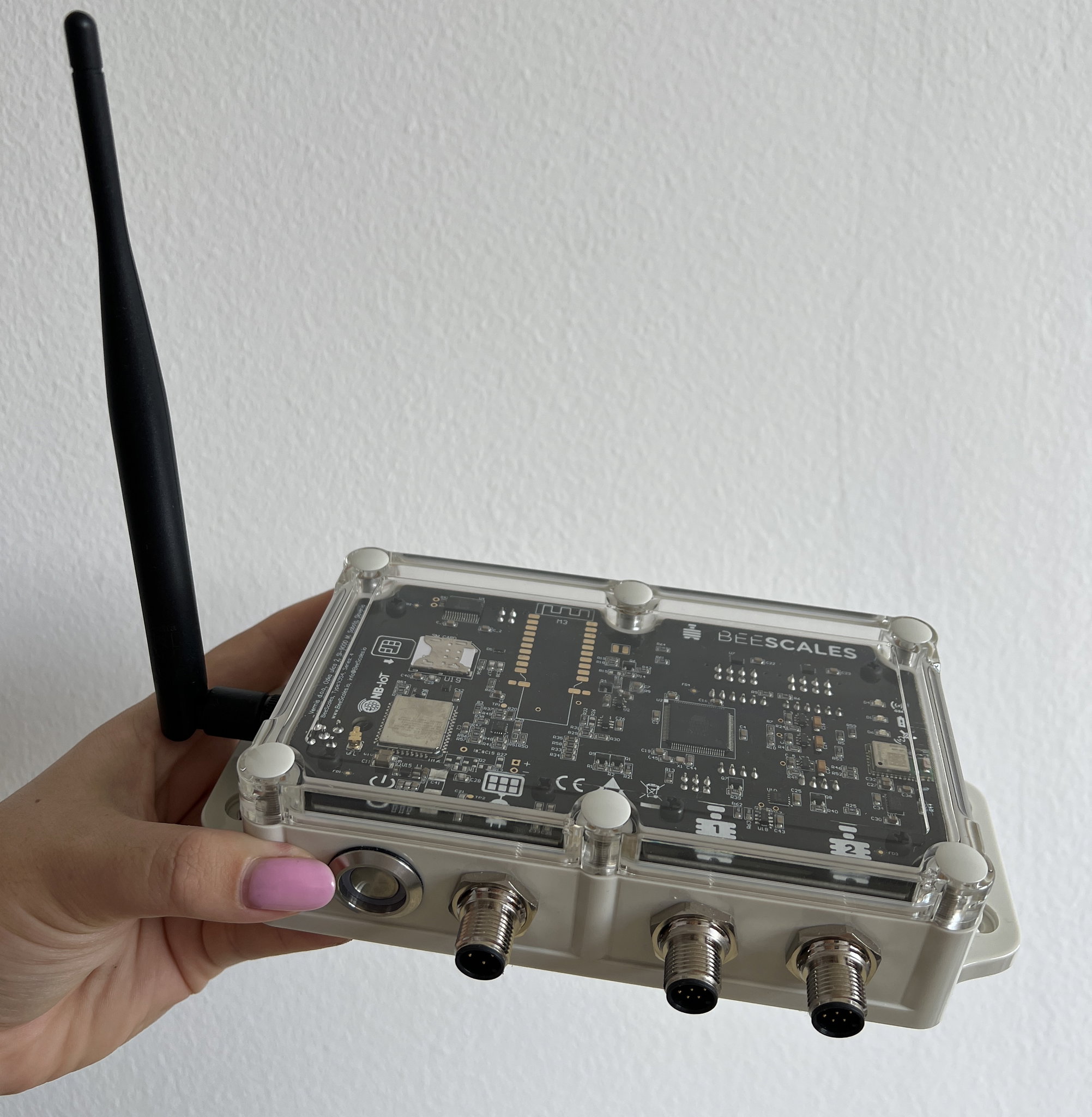 External GSM Antenna for Remote Sites with Poor Mobile Reception